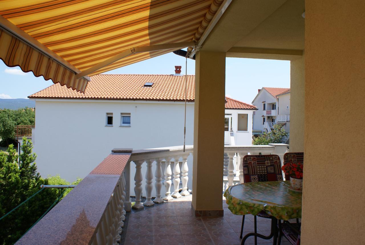 Apartments Nikola Krk Town Buitenkant foto