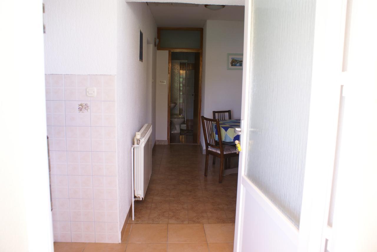 Apartments Nikola Krk Town Buitenkant foto