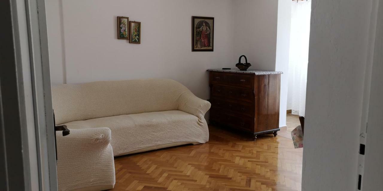 Apartments Nikola Krk Town Buitenkant foto